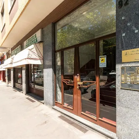 M1 Bernini Cozy & Bright Apartment *